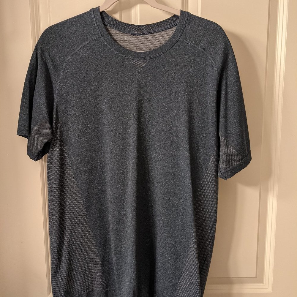Lululemon Men's Metal Vent Tech Short Sleeve - L